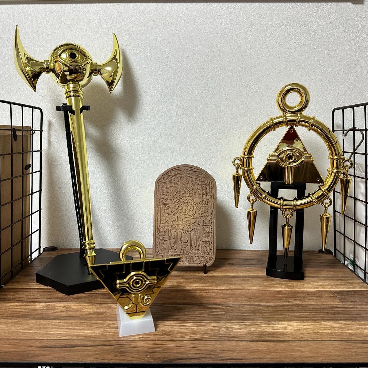 na0_yu_gi_0h's tweet photo. 届いた!!
想像以上にデカい…🫢
#遊戯王
#遊戯王デュエルモンスターズ
#千年リング
#CompleteEdition
#PremiumBANDAI
#決闘者や遊戯王が好きな人がrtしてくれて未だ見ぬ決闘者や遊戯王が好きな人がそれを見てきっとフォローしてくれる https://t.co/OPiYeJZuq5