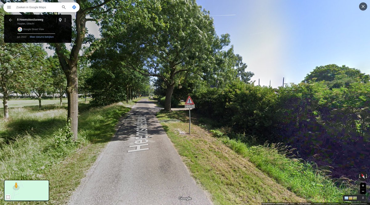 Dit is de route waar vandaag duizenden mensen over gestuurd zijn. <a href="/WazeNederland/">Waze Nederland</a> <a href="/TomTom/">TomTom</a> <a href="/googlemaps/">Google Maps</a>. Technisch mag het. Maar dit lijkt me toch echt niet de bedoeling.