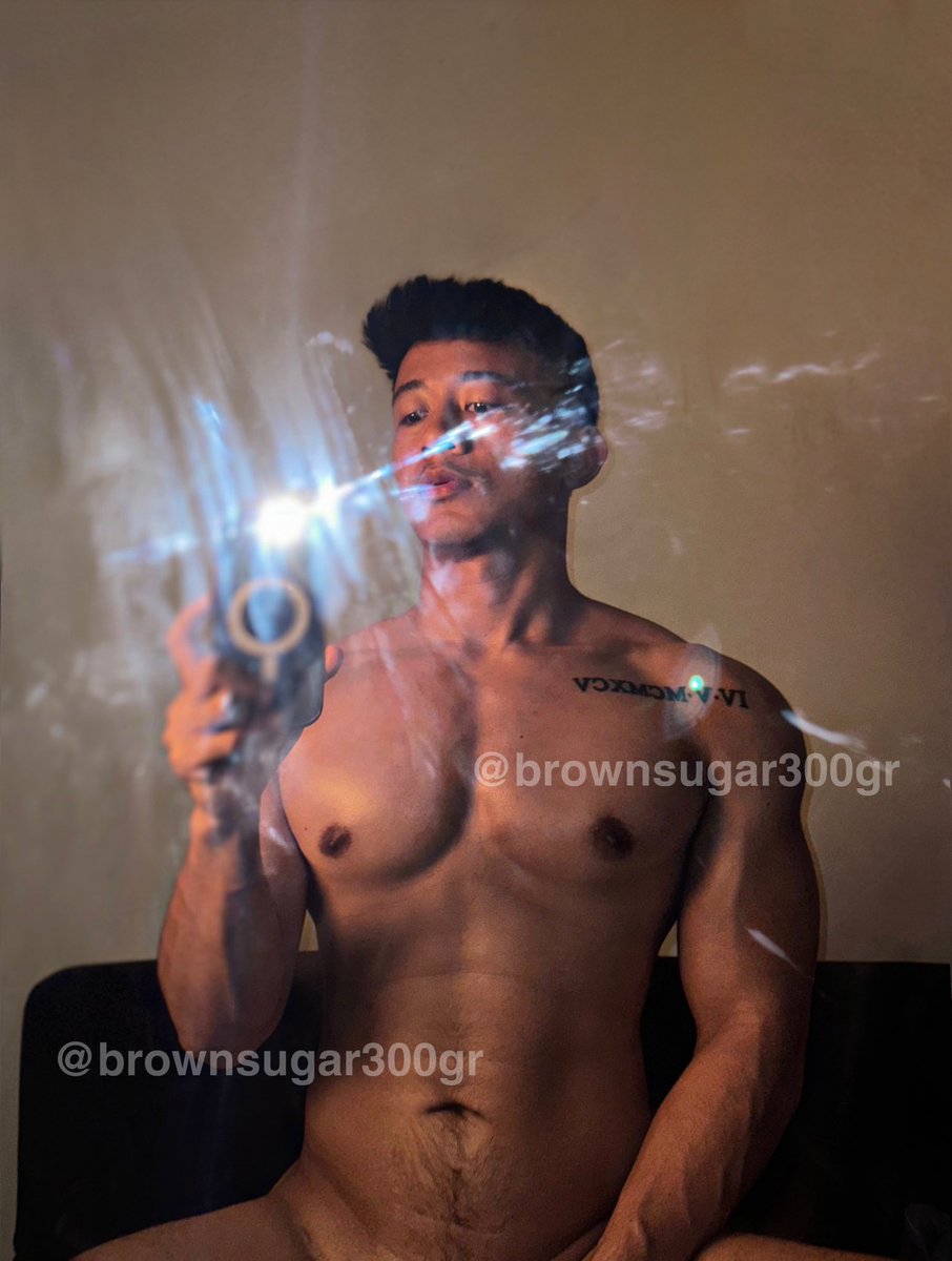 Retweet this and check your dm for a surprise.. 😈💦