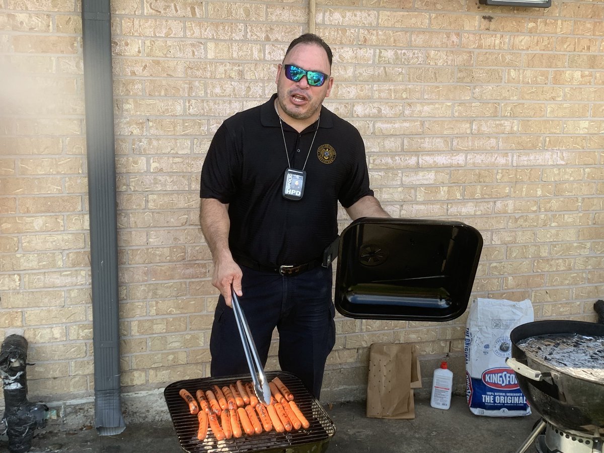 HPDOCAAALIAISON's tweet photo. Excited for our 1st Family First Fair at Westley Square Apartments at 7402 Calhoun Sunnyside Houston. We have Mental Health and Emotional Health and other Resources from HPD, Councilmember Carol Evans- Shabazz. @houstonpolice @AapolH @officeofcommunityaffairs https://t.co/s1DhyIwBiA