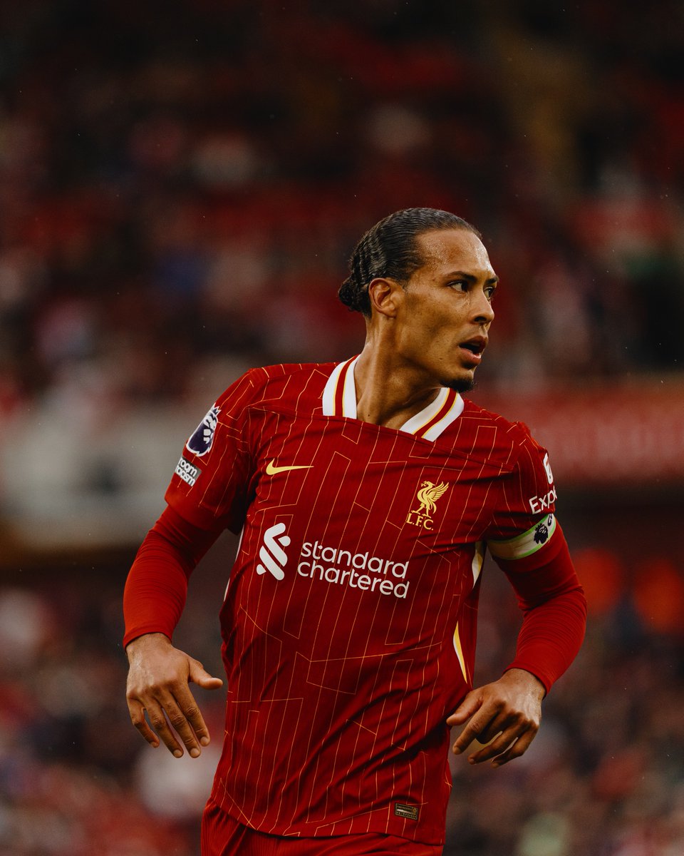 StevenAGGER's tweet photo. فان دايك اليوم !! 

100% نسبة التمرير 😱😱
100% نسبة التمريرات الطويلة
45/45 تمريرة 
7 مرات خلص الكرة
0 مرات خسر الكرة
0 مرات تراوغ https://t.co/5EsQ3G7Hzq