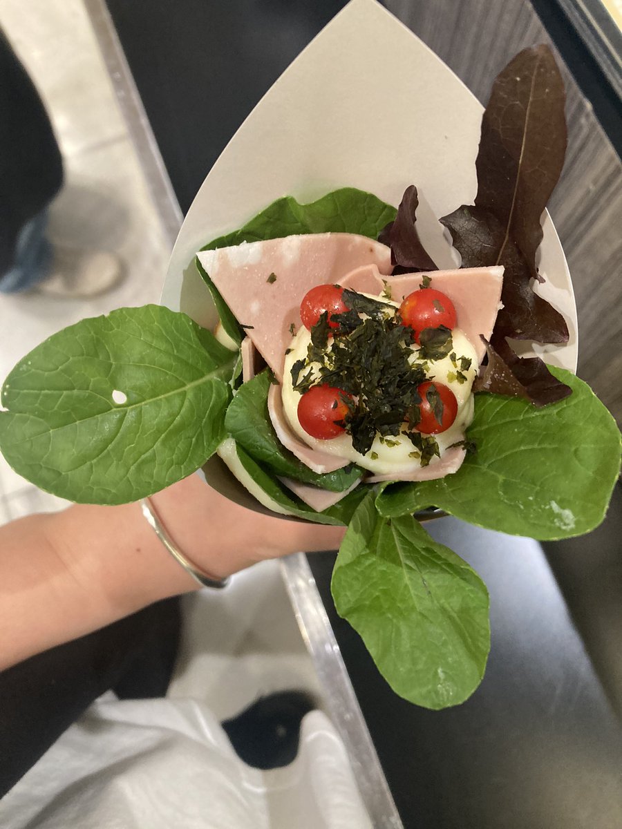 isetan_foodc's tweet photo. <.17cafe>
食事系のクレープは、トリュフと「はばのり」という香り豊かな海藻が魅力✨
スイーツ系はレアチーズクリームと相性抜群の「すじ青のり」を使用したクレープ✨
全て驚きの相性です!
新感覚クレープを是非体感してください😊
#伊勢丹新宿 #isetan #seavegetable https://t.co/GEdhkqBC5y