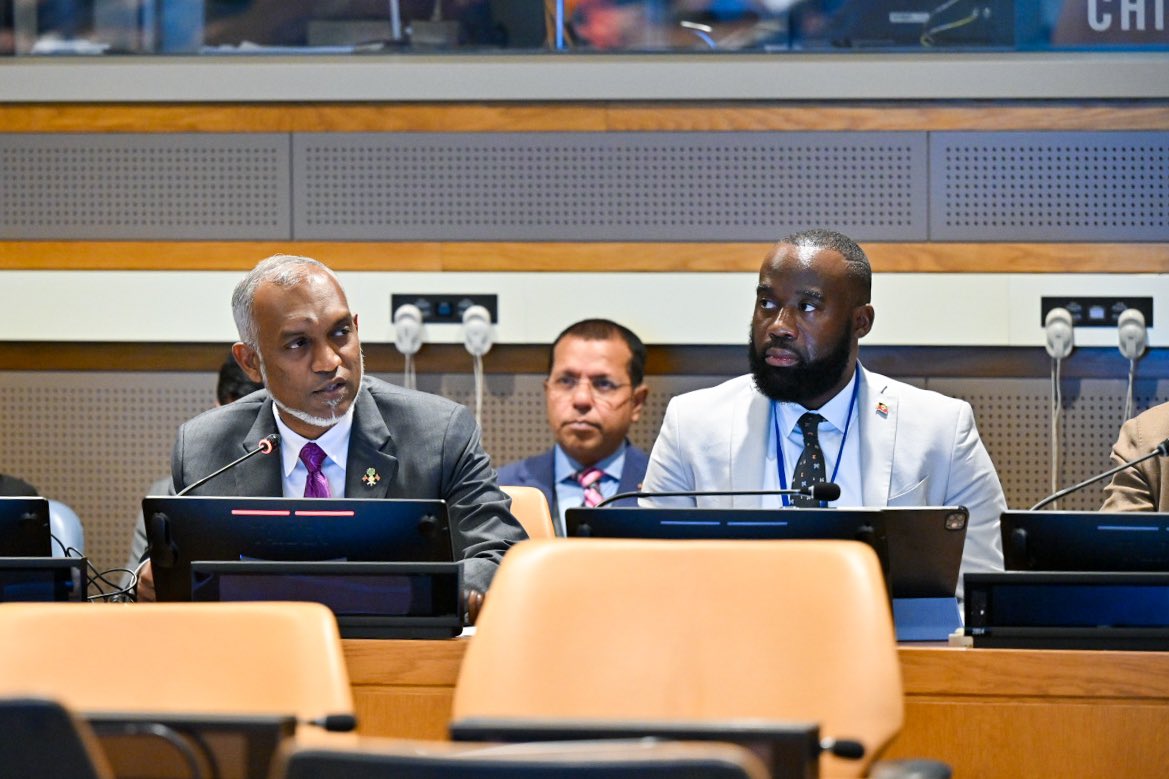 presidencymv's tweet photo. President H.E. Dr. @MMuizzu attends the side event co-hosted by Antigua and Barbuda and the Maldives, titled "Summit of the Future Action Days – Building Resilient Futures: The SIDS Debt Sustainability Support Service."

As co-chair of the event, the President will deliver his first statement during his visit to New York for the #UNGA79 session.

#MaldivesAtUNGA79 
#UNGA79