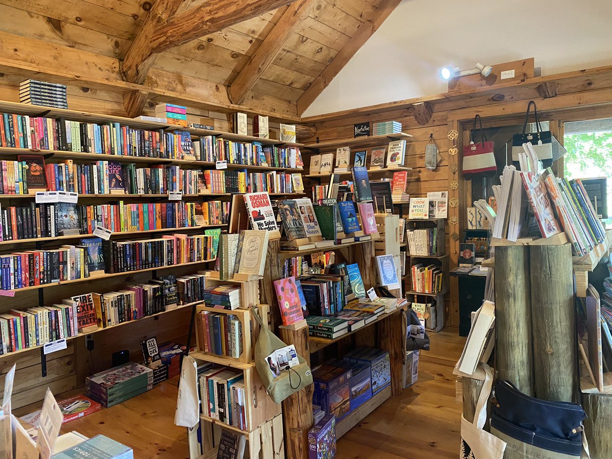 All the best new books of fall are waiting for you! 🍁

Saturday 10-5
Sunday 10-4