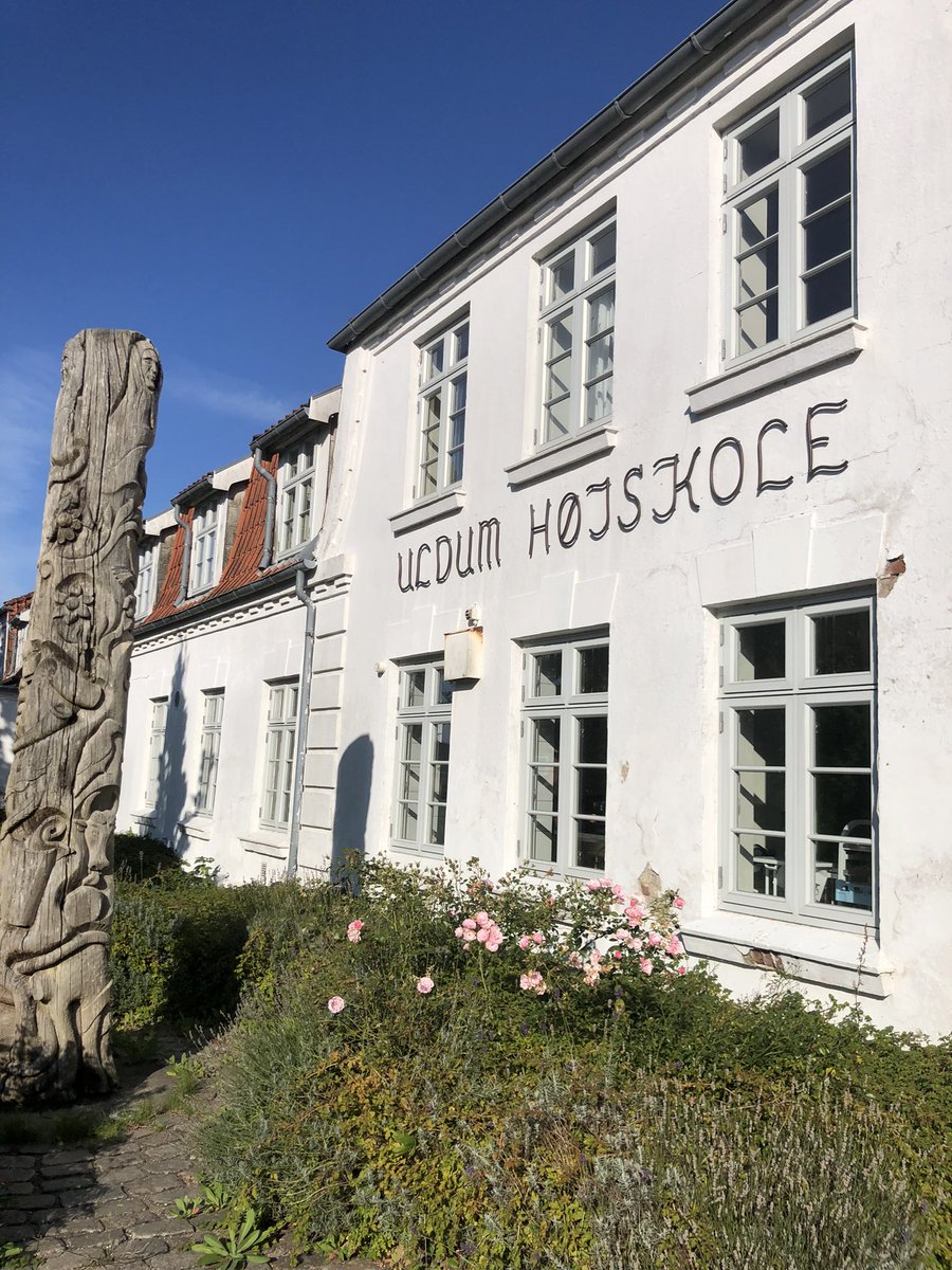 Grundtvig (@grundtvig) on Twitter photo Verdens længst fungerende #Højskole fejrer 175 års dannelse, dåd og drøm. At spørge sin samtid frimodigt: Hvad nu? Og svare igen med frihed til forskellighed. 👍🏻
Et jævnt og muntert TILLYKKE gamle jas ♥️🇩🇰 <a href="/Hojskolerne/">Højskolerne</a> #UldumHøjskole Verdens længst fungerende #Højskole fejrer 175 års dannelse, dåd og drøm. At spørge sin samtid frimodigt: Hvad nu? Og svare igen med frihed til forskellighed. 👍🏻
Et jævnt og muntert TILLYKKE gamle jas ♥️🇩🇰 <a href="/Hojskolerne/">Højskolerne</a> #UldumHøjskole