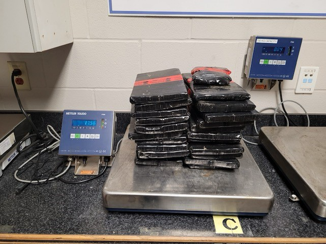 (A)Dep Exec Asst Commissioner Jud Murdock (@ofodeac) on Twitter photo Talk about a car with some hidden surprises! <a href="/DFOLaredo/">Director of Field Operations, Donald R. Kusser</a> officers at Del Rio Port of Entry seized over $516,000 worth of cocaine from a secret compartment in the floorboard.
Read more: ow.ly/h1Y350TrYyx Talk about a car with some hidden surprises! <a href="/DFOLaredo/">Director of Field Operations, Donald R. Kusser</a> officers at Del Rio Port of Entry seized over $516,000 worth of cocaine from a secret compartment in the floorboard.
Read more: ow.ly/h1Y350TrYyx