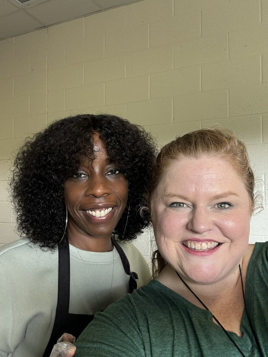 kabril81's tweet photo. Dutchman Creek’s Choral Program thanks everyone for their support in our Fish Fry Fundraiser! We were happy to provide lunch and dinner for so many families, staff, local teachers, and community members. The parent and student volunteers made the day delightful! @DutchmanCreekMS https://t.co/dGRwNEG0ij
