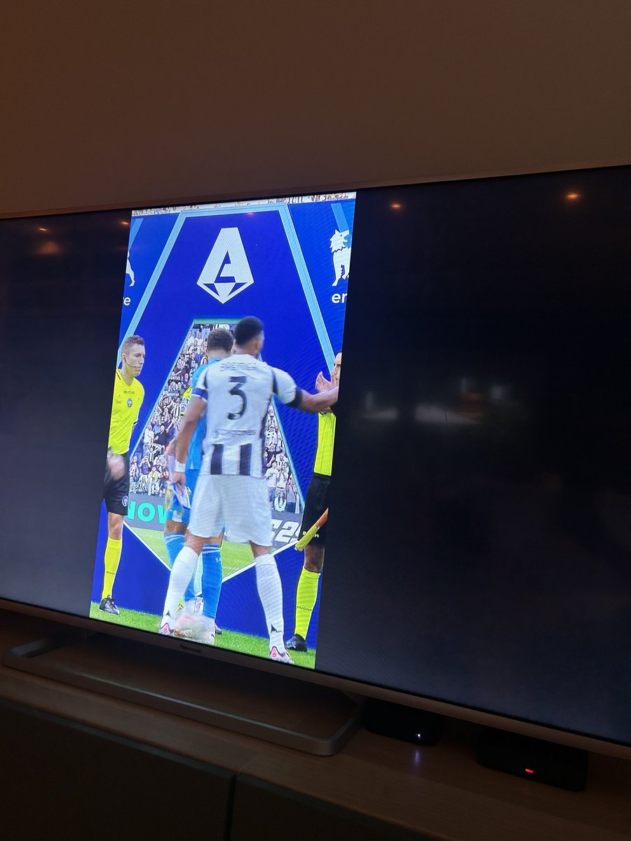 NapoliNorvegia's tweet photo. Vad händer med er stream på VGTV??! Mobil bild på TV. Fix it asap please   @vgnett @VGTV @VGTVsport https://t.co/nj4nERpvPE