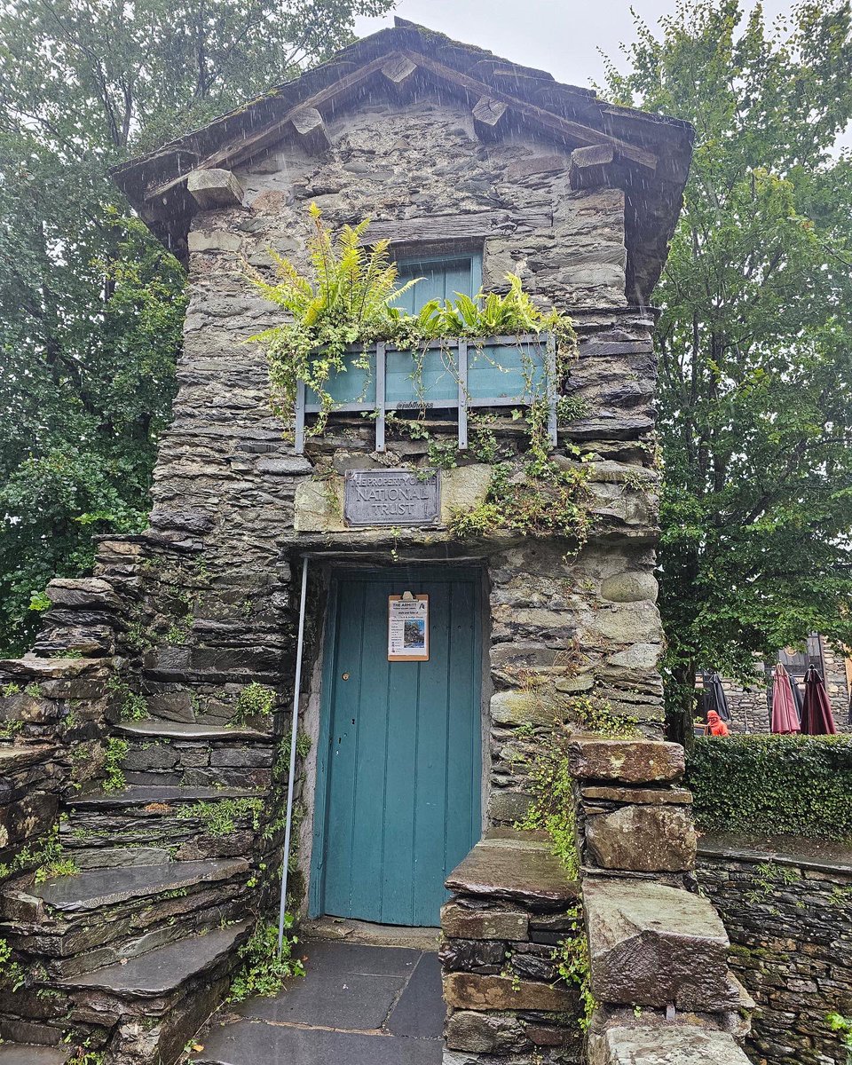 jubthar's tweet photo. The bridge House | Ambleside Roman fort 🏰| St.Marys ⛪️ | Rydal cave 🏠
📸
#thebridgehouse #rydalcave #rydalwater #lakesideview #walk #lake #amblesideromanfort #ruins #lakeshore   #jubthar88 #throughmyeyes #ambleside  #windermere #cumbria #lakedistrict https://t.co/GioRL13XbP