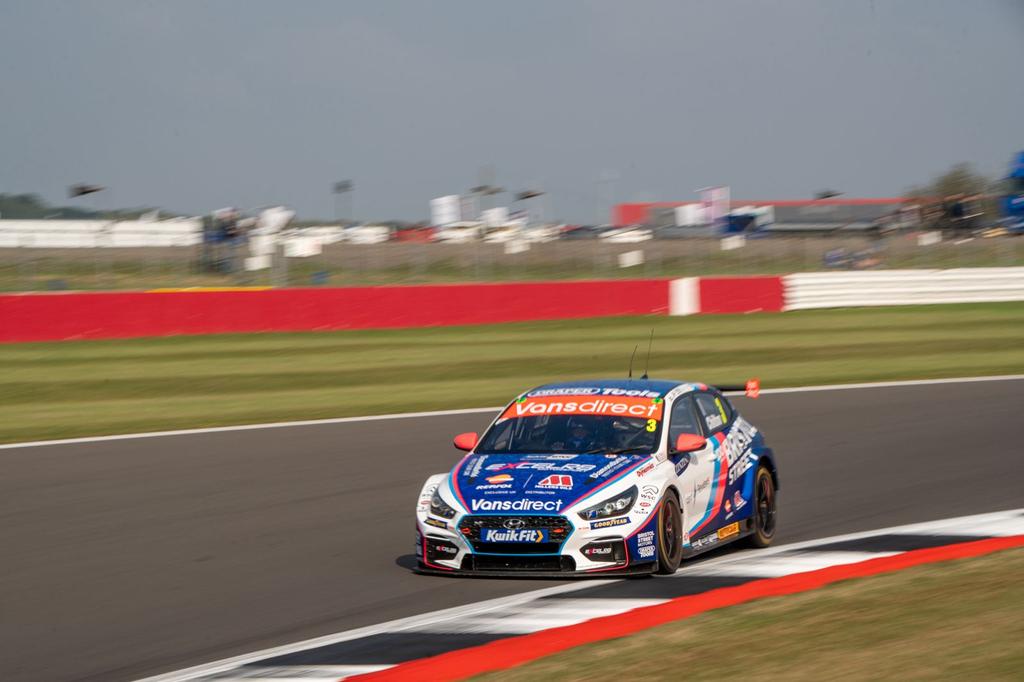 TomChilton_'s tweet photo. Two solid free practice sessions in the bag, but qualifying didn’t go as planned. Starting P13 tomorrow – ready to fight my way up! 💪🔥

#BristolStreetMotors #EXCELR8 #BTCC #MillerOils #Repsol https://t.co/NyH11FyGwH