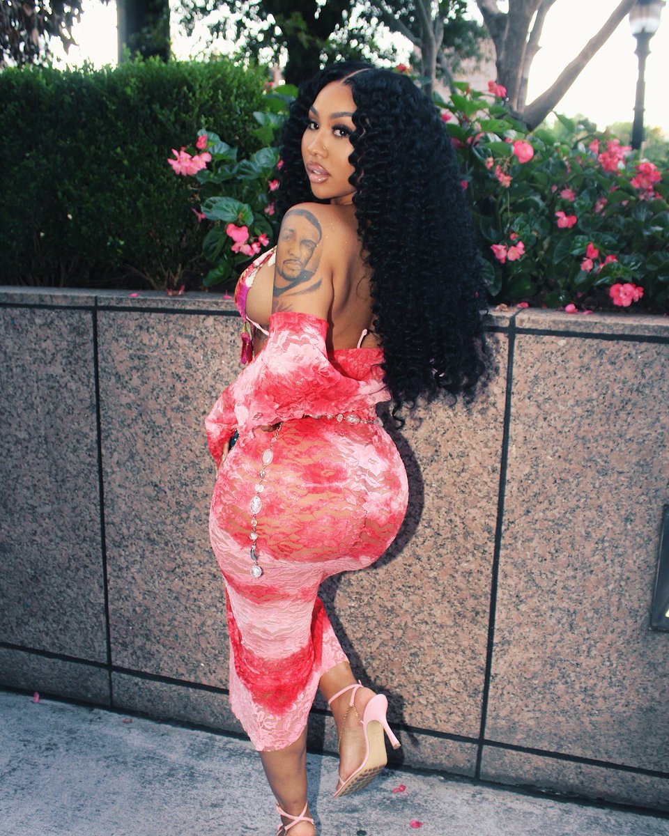 So damn fine 🌸🌺