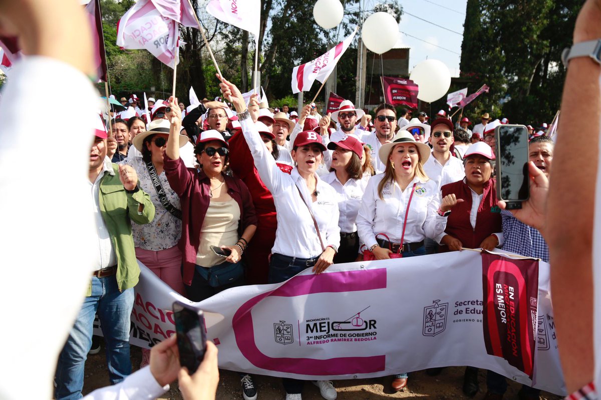 ARBedolla's tweet photo. Desde temprano, las y los asistentes al Tercer Informe de Gobierno han estado llegando al Estadio Morelos para presenciar este evento popular desde donde daremos cuenta de los logros alcanzados durante nuestra administración.
#MichoacánEsMejor https://t.co/ec7lXHpMUj