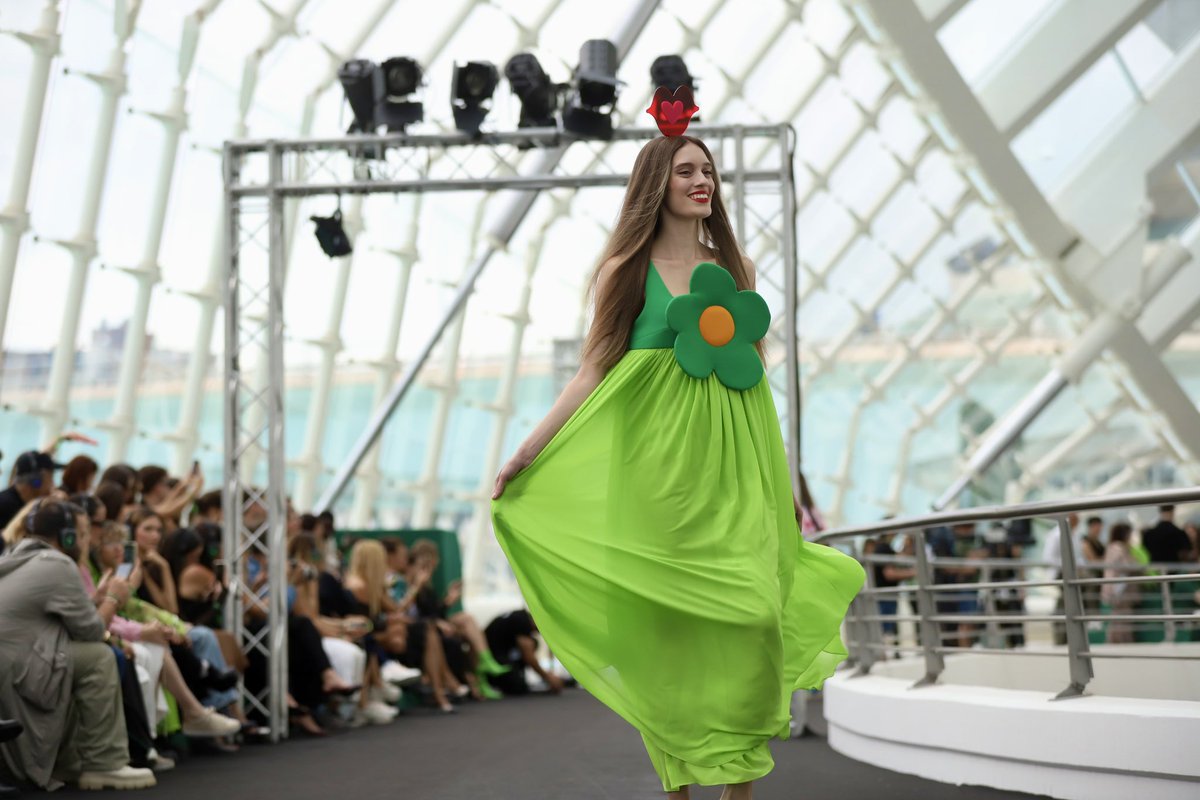 👉🏻Un año más Agatha Ruiz de la Prada con sus inconfundibles diseños en el <a href="/clecff/">CLEC Fashion Festival</a> 💝

📸 <a href="/paaula_her/">Paula Hernández</a> 
#️⃣ #SomosCEU #Clecff #Celcfashionfestival