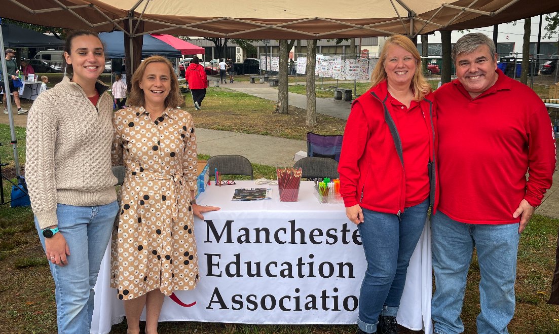 JoyceCraigNH's tweet photo. Exciting things happening all day long in Manchester! Manchester Citywide Arts Festival, CelebrateEd, and Granite State ComicCon. The rain is letting up, so be sure to come downtown! #NHPolitics https://t.co/fWa7LPVlrS