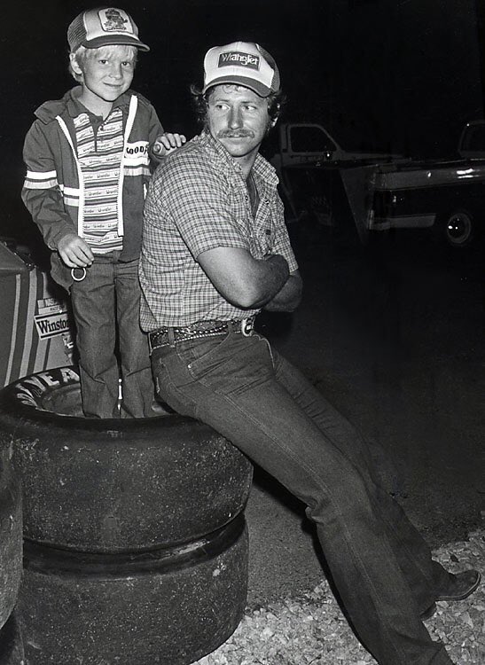 DaleJr's tweet image. As unfortunate as it was, it presented the opportunity for this photo. One of my favorites.