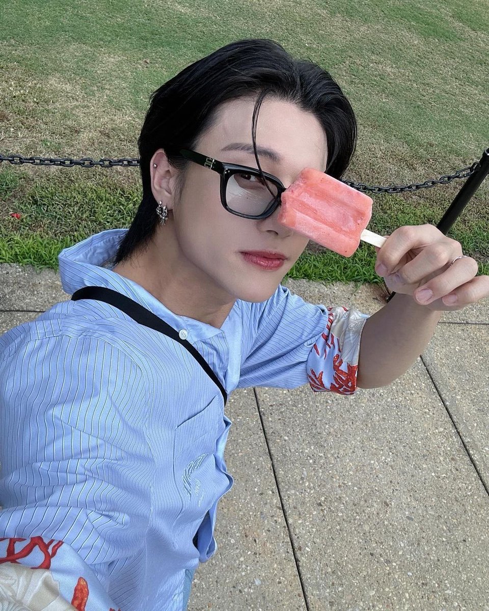 ctrlkeeho's tweet image. Atiny selca day except I don’t like selfies 😣

#AtinySelcaDay #ATINY #WOOYOUNG #ATEEZ