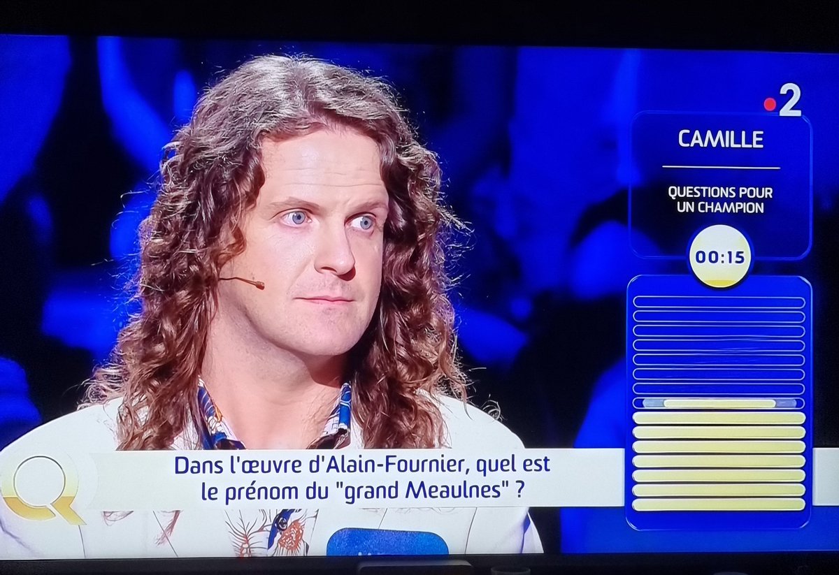 alliBab007's tweet photo. Franchement on l'a reconnu direct à emmanuel Macron!! 

#LeQuizDesChampions  #TPMP #France2 https://t.co/stx8QPtVgK
