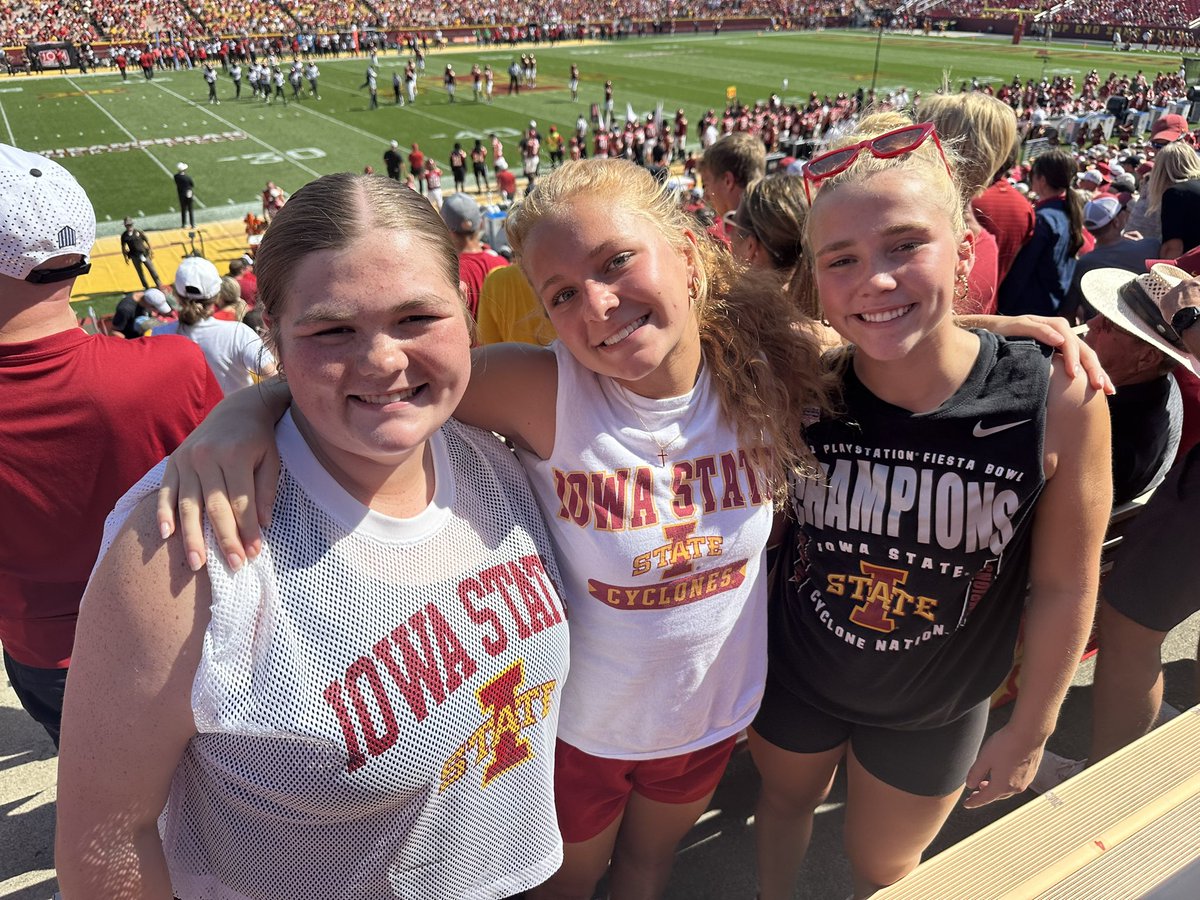 devocyers's tweet image. Love me some #CyclONEnation