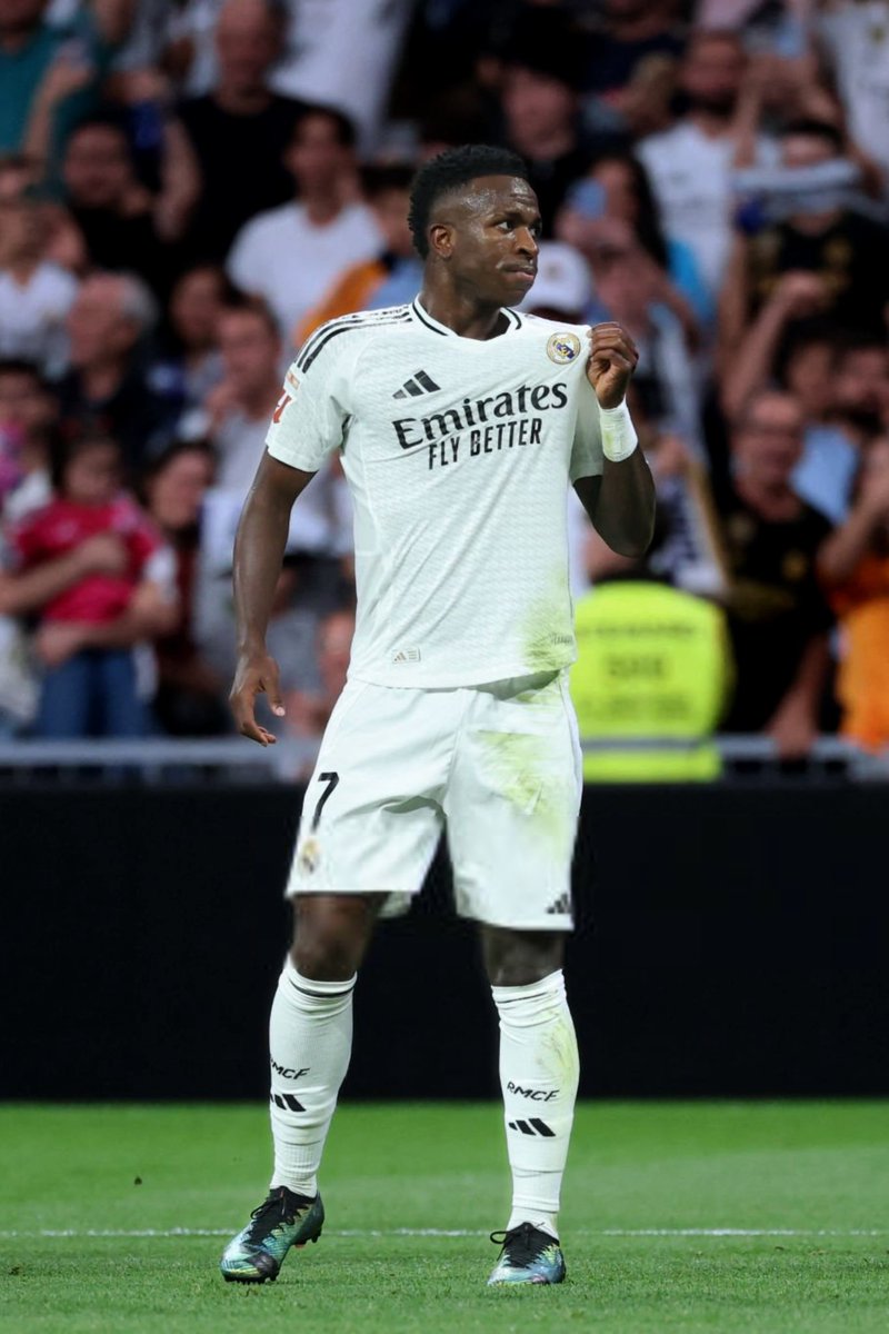 #ريال_مدريد_أسبانيول (1-4)
خط المقدمة للملكي .. قوة ضاربة 
فعالية بعد محاولات كثيرة