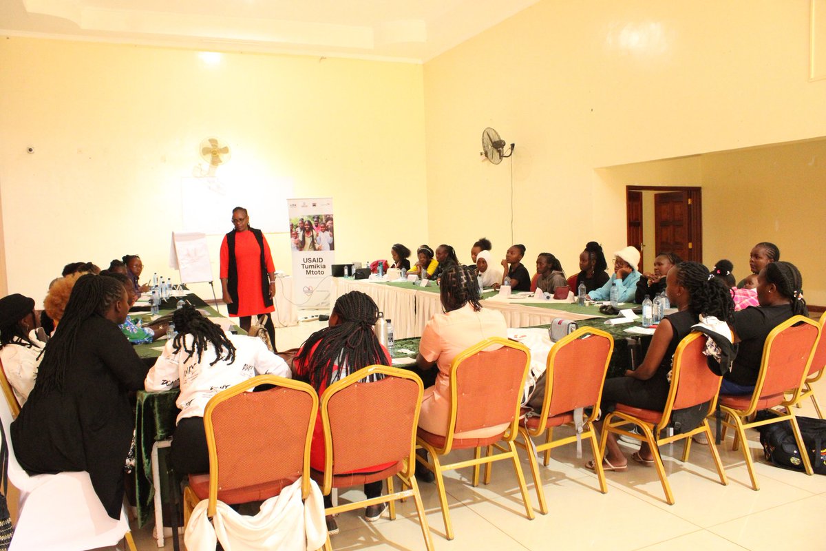 cheerupprogram's tweet photo. #USAIDTumikiaMtoto #DREAMS project mentors during a 2-day refresher training. This offered more insight on: ✅Gender Based Violence sensitizaion
✅Reproductive Health Education
 The mentors are expected to cascade the same to Adolescent Girls and Young Women (AGYW).. https://t.co/6LBDBxswS1