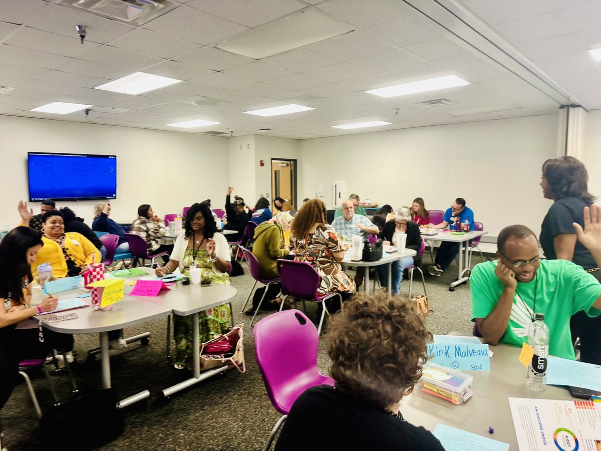 Kim Murphy tweet media