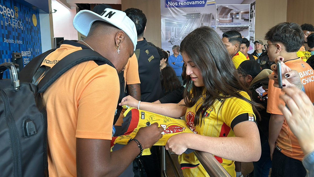 BarcelonaSC's tweet image. ¡Aquí estamos! ✊

📍 Cuenca, EC 

#BarcelonaSomosTodos