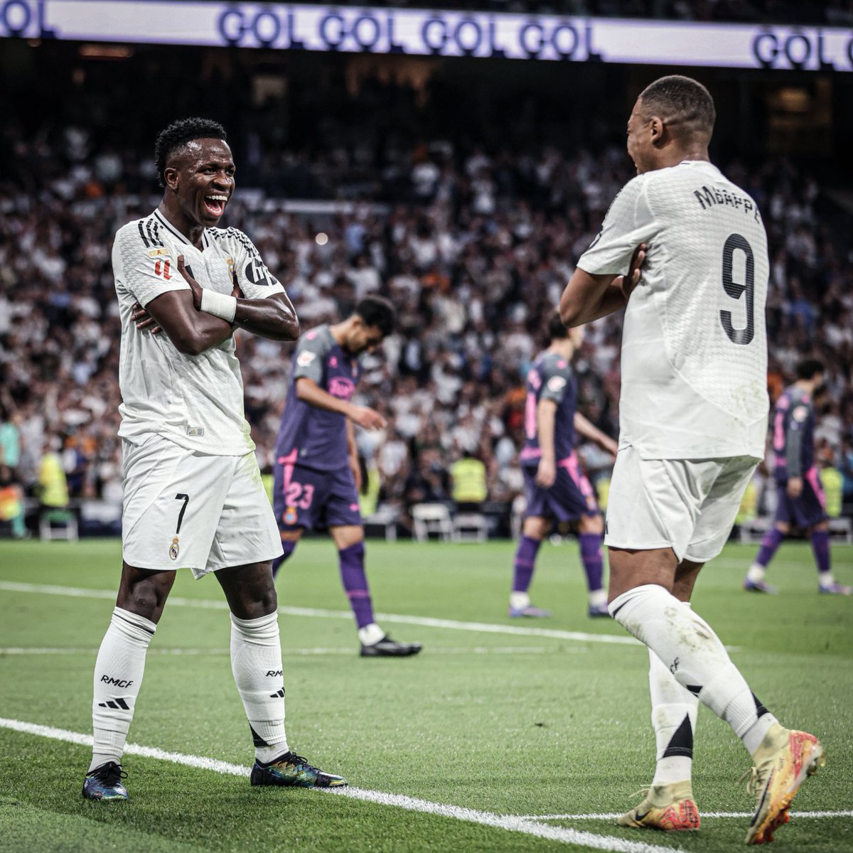 ESPNFC's tweet photo. Vini Jr. and Mbappe 🥶

(📸: Florencia Tan Jun/Getty Images) https://t.co/QOBPiGK3GP