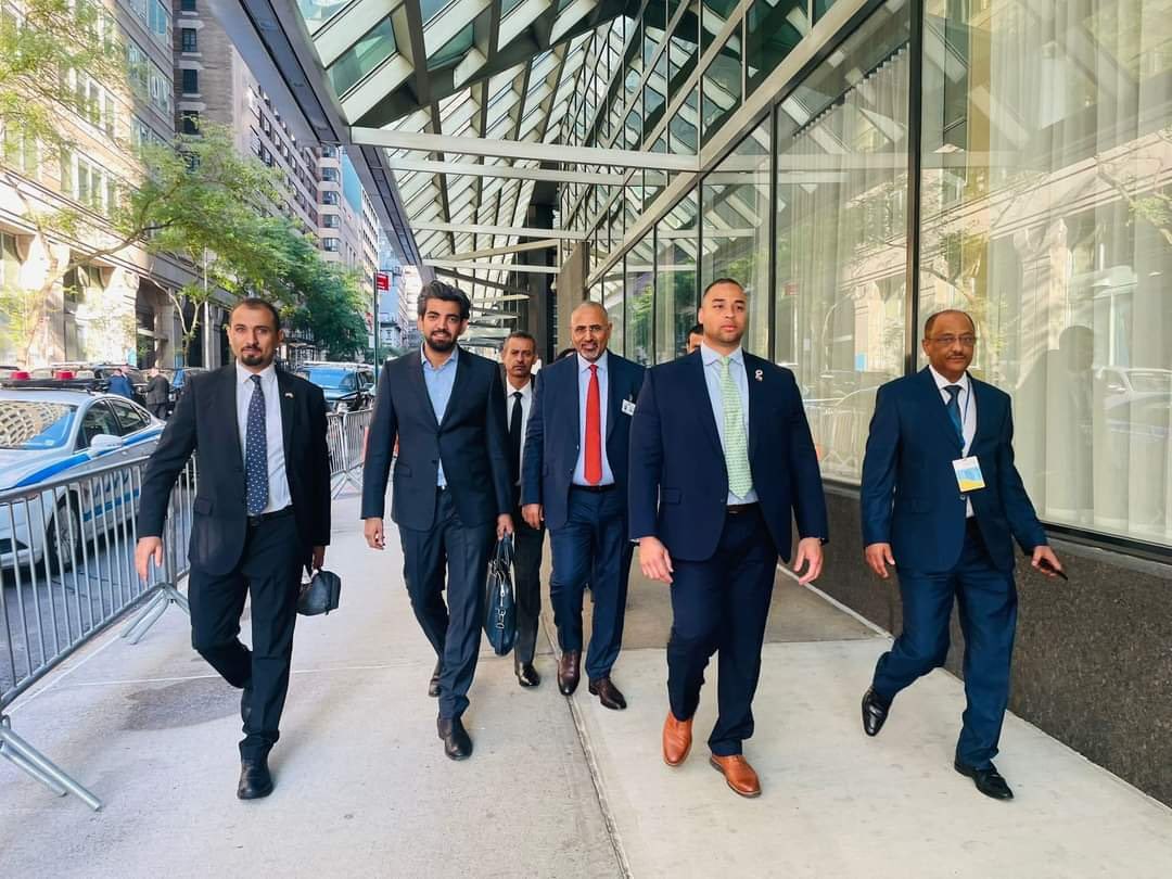 وصول قائد الجنوب، الرئيس عيدروس بن قاسم الزُبيدي، إلى نيويورك خطوة جديدة نحو تعزيز مكانة الجنوب على الساحة الدولية
#الرئيس_عيدروس_في_امريكا