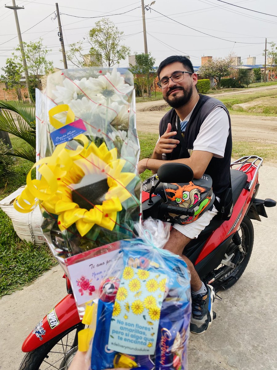 Rouseauflorenci's tweet photo. Me explota el corazón de amor, tengo la amistad más hermosa del mundo. Les desearía un Facu pero ya esta en mi vida y no quiero que se vaya nunca 💛.
~Haz que tu cuento valga la pena~ https://t.co/Tybf4VBkIE