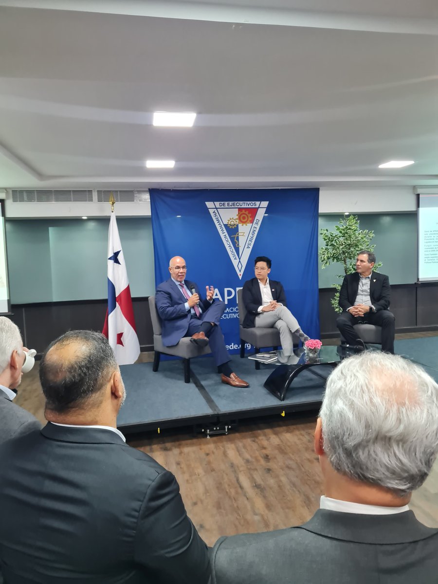ahmed8507's tweet image. Muy productivo el conversatorio realizado en @Apedeorg sobre el TLC existente entre Panamá y Singapur.
Pudimos ver los resultados obtenidos y las estrategias para mejorar los beneficios que ofrece el tratado.
Gracias @lersheff , @JosiahChoy y a todos los que nos acompañaron.