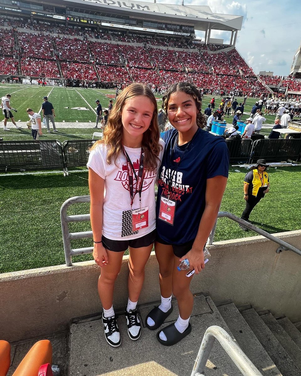 Myah Epps (@myahepps) on Twitter photo Thank you so much <a href="/LouisvilleWBB/">Louisville Women’s Basketball</a> for the amazing day and offer!! It was so amazing getting to spend the day with you all and I can’t wait to get back❤️❤️ <a href="/CoachJeffWalz/">@coachjeffwalz</a> @villehoopcoach <a href="/CoachSRobinson/">Shay Robinson</a> <a href="/CoachJPineda24/">J Pineda 🇧🇸&🇨🇴</a> Thank you so much <a href="/LouisvilleWBB/">Louisville Women’s Basketball</a> for the amazing day and offer!! It was so amazing getting to spend the day with you all and I can’t wait to get back❤️❤️ <a href="/CoachJeffWalz/">@coachjeffwalz</a> @villehoopcoach <a href="/CoachSRobinson/">Shay Robinson</a> <a href="/CoachJPineda24/">J Pineda 🇧🇸&🇨🇴</a>