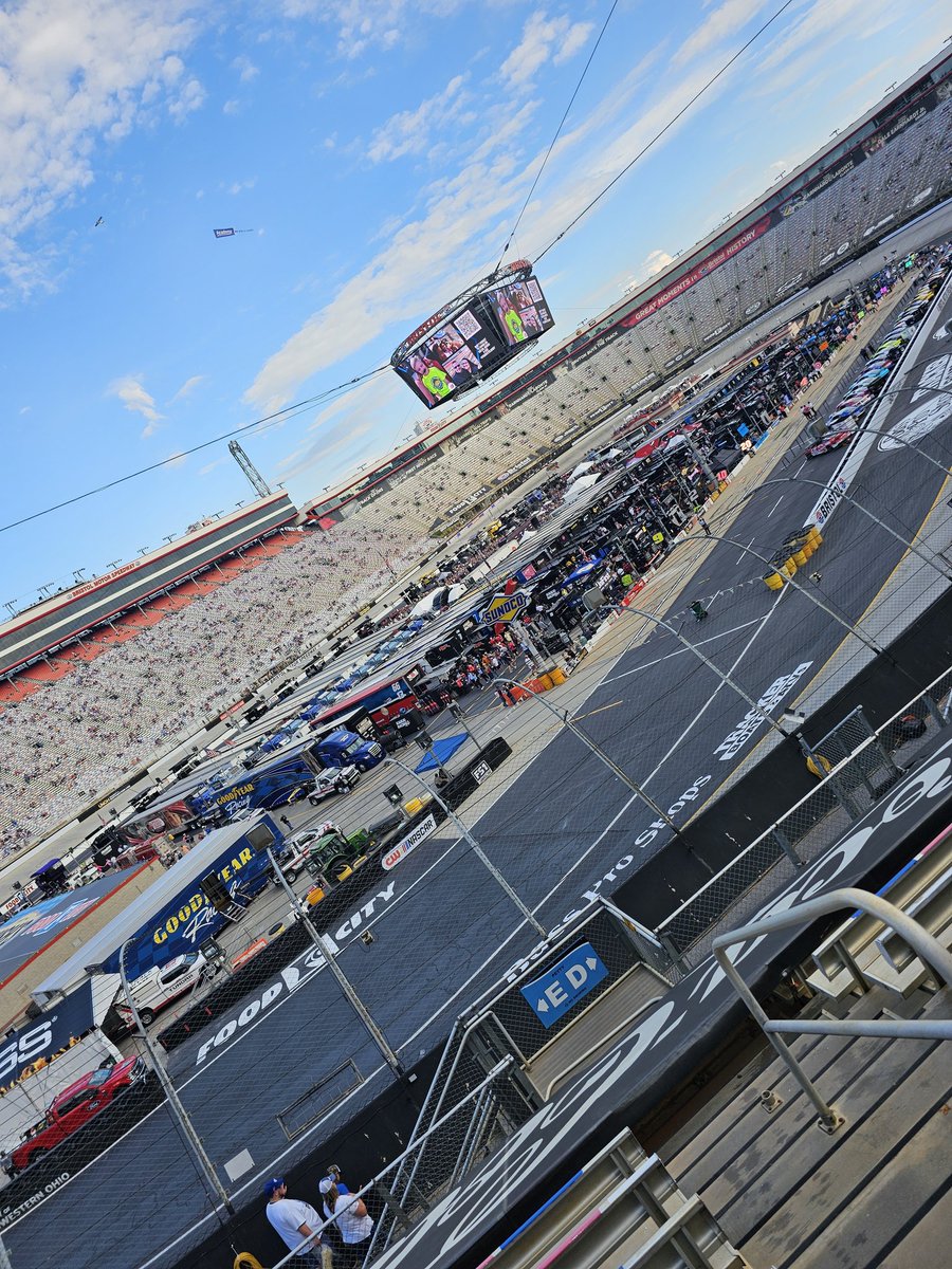 #ItsBristolBaby <a href="/chaseelliott/">Chase Elliott</a> rooting for you dude. Let's go