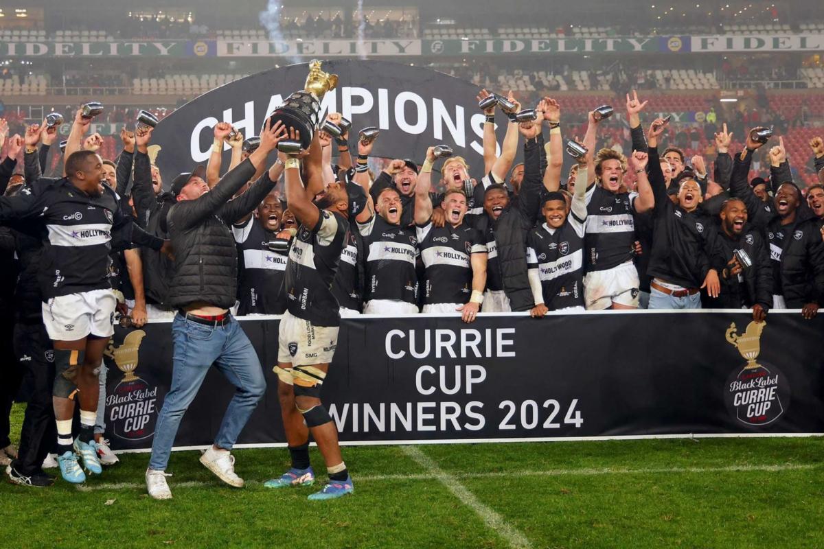keru_19's tweet photo. Jordan Hendrikse le da a Sharks la Currie Cup https://t.co/tZxT1LcToL https://t.co/nIeNJuzkbq