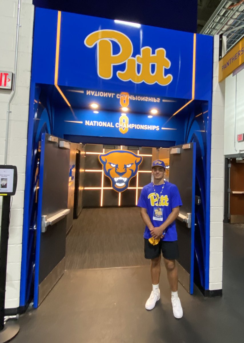 FootballBerlin's tweet photo. Cooper Huston visiting Pitt today. https://t.co/wK4yLWoyrz