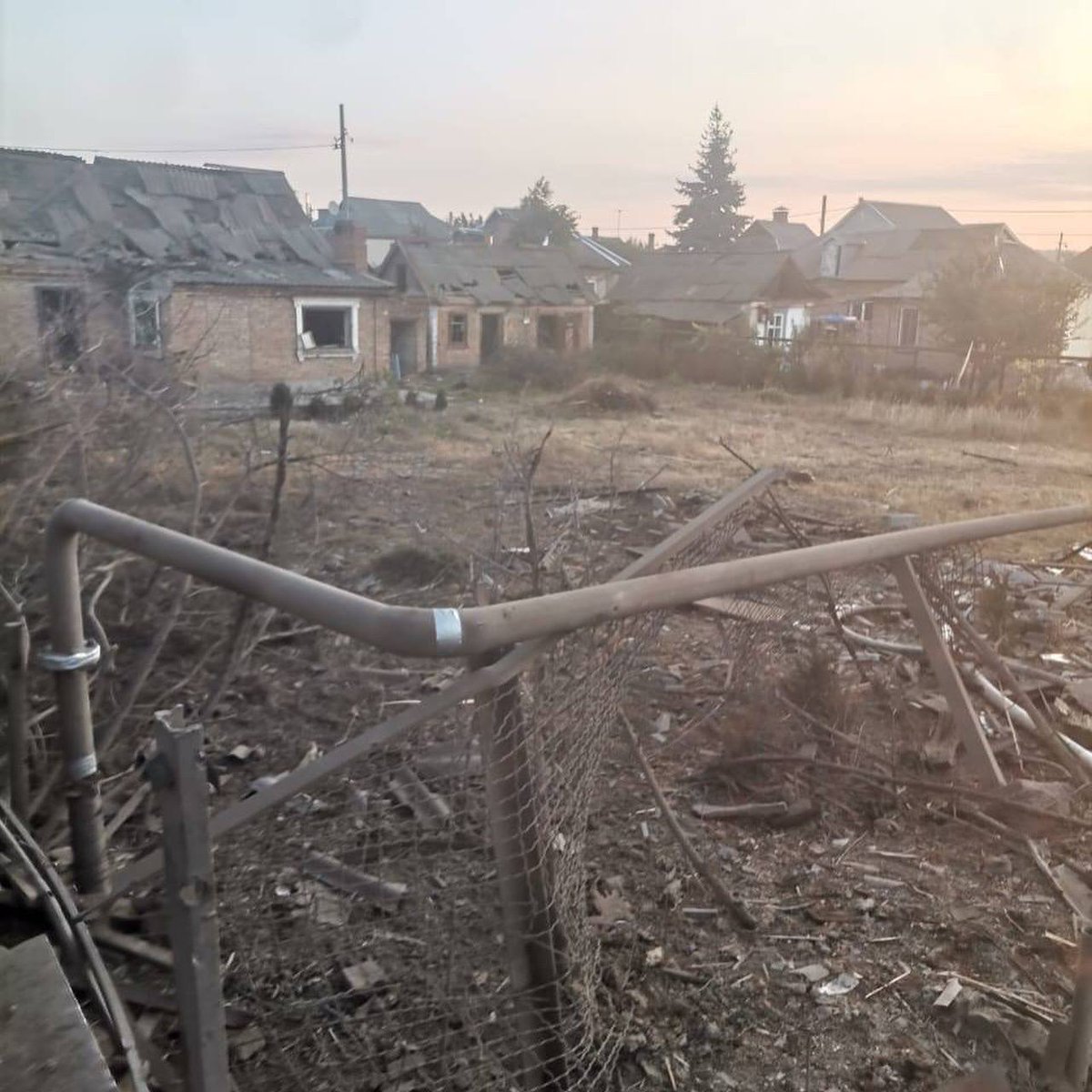 novaukraine's tweet image. In Kryvyi Rih, a devastating overnight missile attack has taken the lives of a 12 y.o. boy and two elderly women, aged 75 and 79. 
In Nikopol, a kamikaze drone hit a car carrying civilians, killing a woman, 25 y.o. and a girl 12 y.o. 
#helpukraine, #ukrainenow
