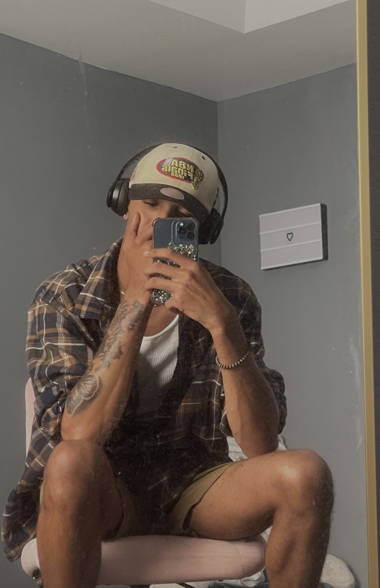 LTDAFLYEST's tweet image. #saturdaze