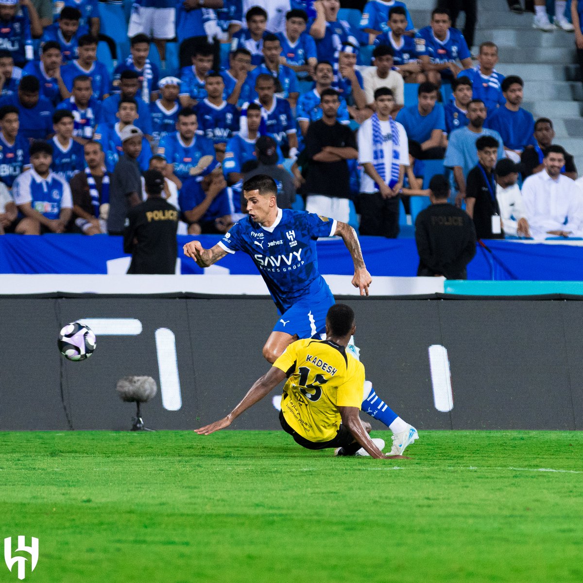 🎶 ما هي هالليلة وبس…! 😉

#الهلال_الاتحاد