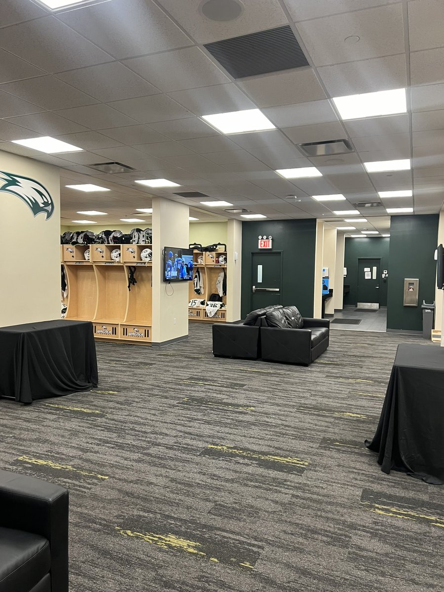 Twhiteside16's tweet photo. Had an amazing time at Wagner today. Thank you for the game day invite! @Wagner_Football @QBoogieSports @tommasella https://t.co/f0Q6XjzblL