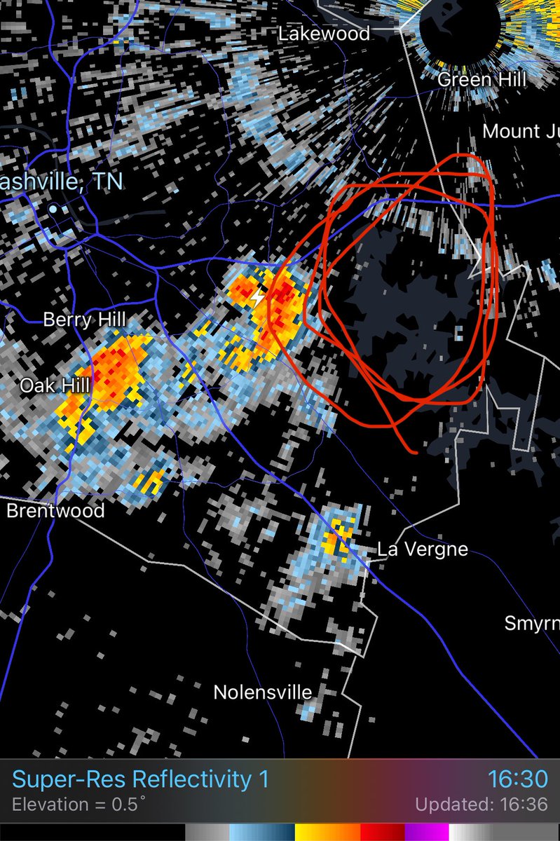 NashSevereWx's tweet photo. Heads up on priest lake. Lightning producer to the west. 430pm https://t.co/IG5CQD4CY9