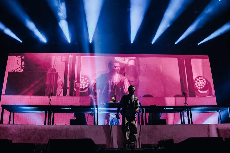 Niall Horan and K-pop Sensation Seventeen Steal the Show on Day 2 of Lollapalooza 2024 dlvr.it/TDWbNJ