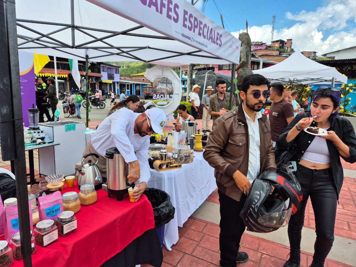 fonturcol's tweet photo. #Agéndate | este sábado 21 y domingo 22 de septiembre para visitar Sabores Caldas en Marquetalia. Disfruta de la gastronomía de la región, clases con chefs y muestras culturales de esta región de Colombia 🇨🇴#ElPaísDeLaBelleza @MincomercioCo https://t.co/4Ut6IRwtBi