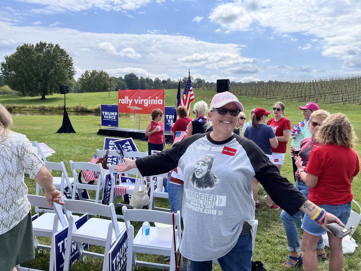 Jennbaker's tweet photo. Just another day spreading the word about the suffering and injustice that is happening to our American Brothers and Sisters. AND Making people say her name!!!! #4Ashli #FreeJ6NOW ⁦⁦@4AshliOfficial⁩ ⁦@CondemnedUSA⁩ ⁦@HelpStopHate⁩ ⁦@realDonaldTrump⁩ https://t.co/agJ73F5p8H