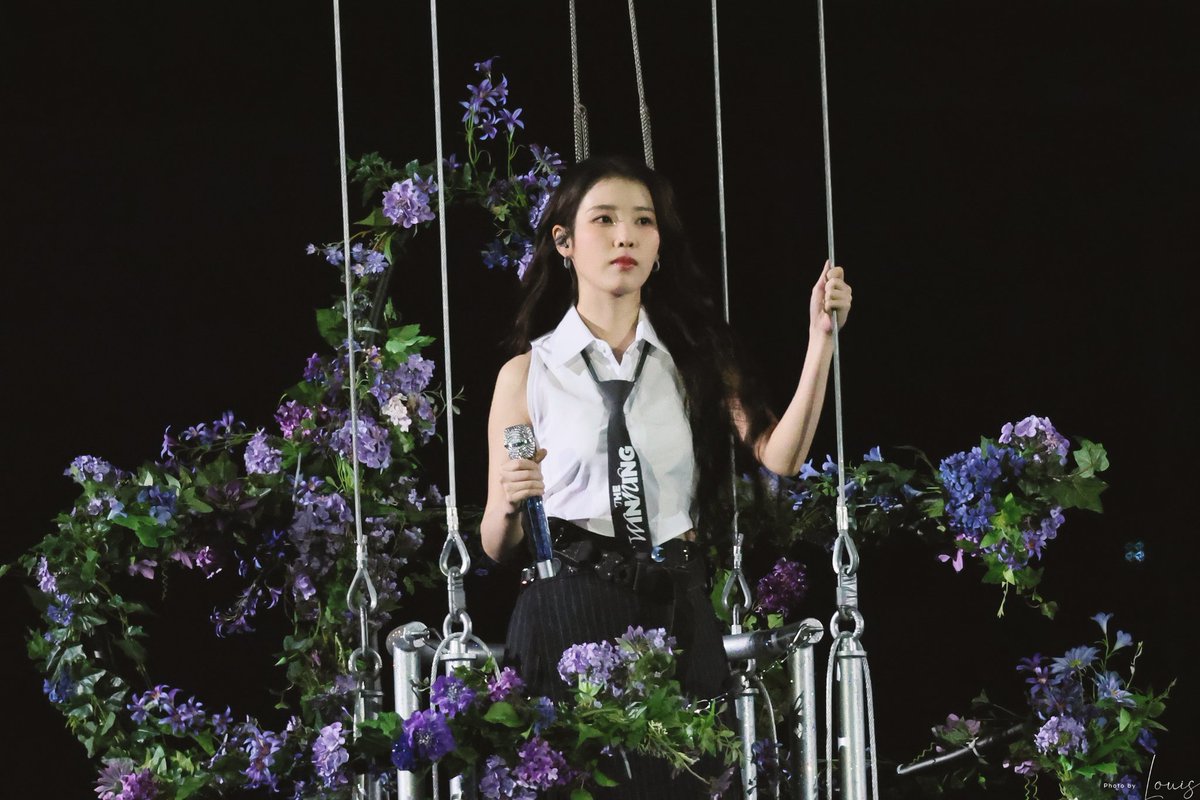 Louis❄ tweet media