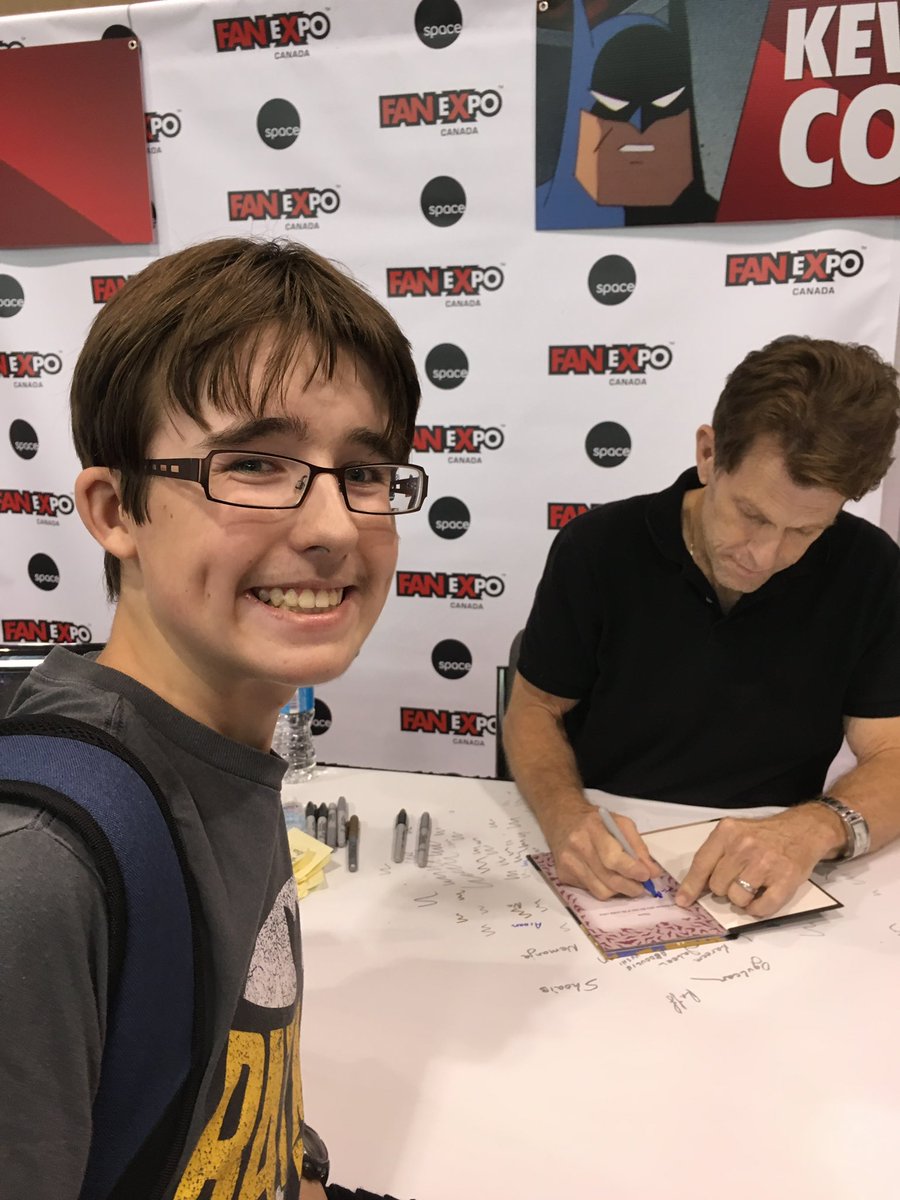 dave_dave007's tweet image. Happy #BatmanDay to all Dark Knight fans. To celebrate, here are some photos of my son and I seeing #BatmanandRobin along with our favourite animated Joker @MarkHamill! We also met the always iconic #KevinConroy.