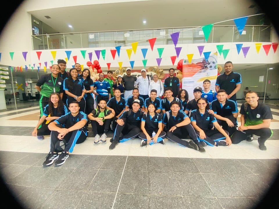 UpcEducacion's tweet photo. Estudiantes y docentes de la Lic.  en Educación Física, Recreación y Deportes realizaron salida pedagógica al municipio de La Jagua de Ibirico. Una actividad fundamental en la formación académica porque se fomenta el aprendizaje colaborativo y se comprende el contexto educativo. https://t.co/FmSCEwnxdJ
