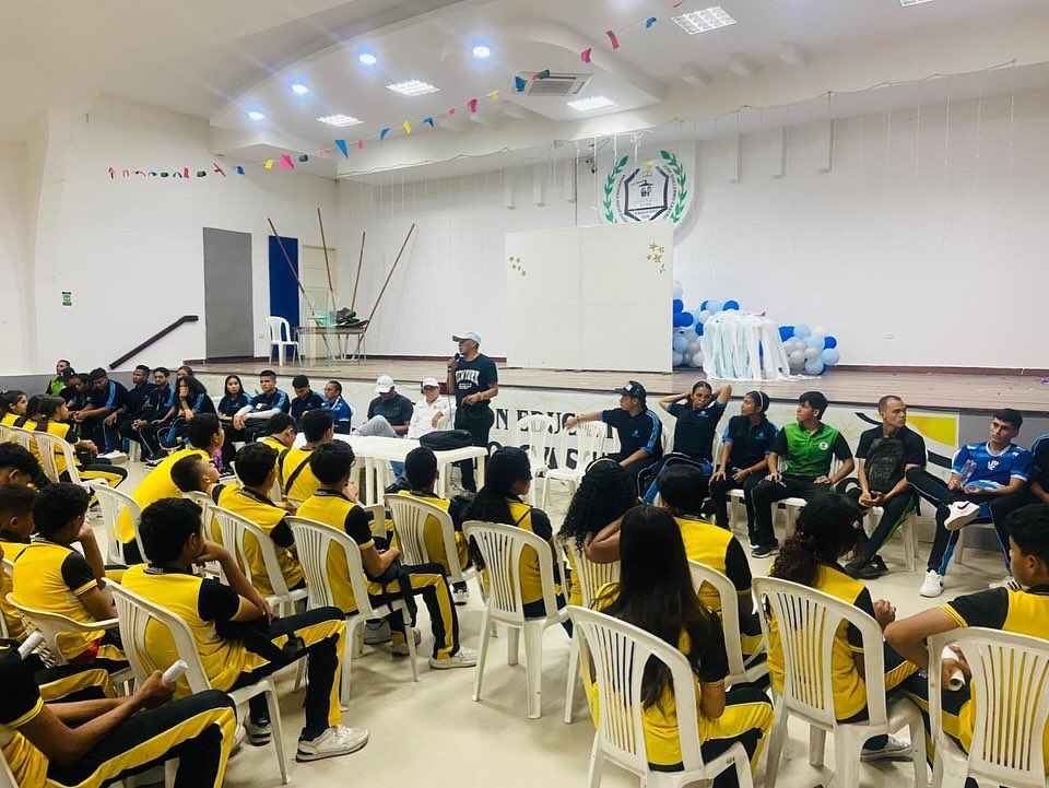 UpcEducacion's tweet photo. Estudiantes y docentes de la Lic.  en Educación Física, Recreación y Deportes realizaron salida pedagógica al municipio de La Jagua de Ibirico. Una actividad fundamental en la formación académica porque se fomenta el aprendizaje colaborativo y se comprende el contexto educativo. https://t.co/FmSCEwnxdJ