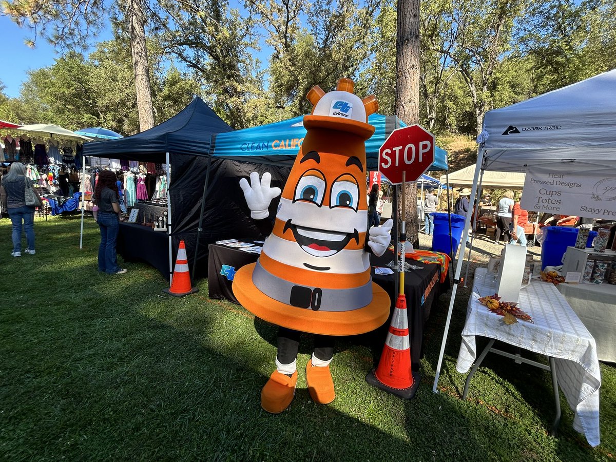 CaltransDist10's tweet photo. Join Caltrans and #safetysam at the 49er Festival in Mary Laveroni Park in Groveland today until 5 pm! https://t.co/9TTlw3j4cM
