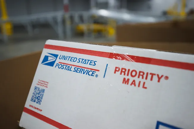 JeffreyLuft's tweet photo. USPS reverses consolidation plans for 8 facilities https://t.co/FQuT414GAh https://t.co/ipBjv6g9Op
