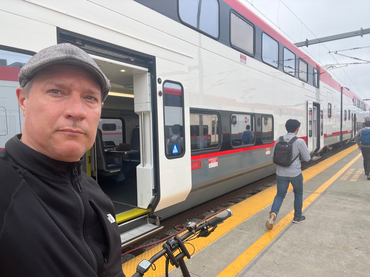 KNF100's tweet image. Visiting Menlo Park today. Will ride up Alpine to Woodside and check out Old La Honda road.