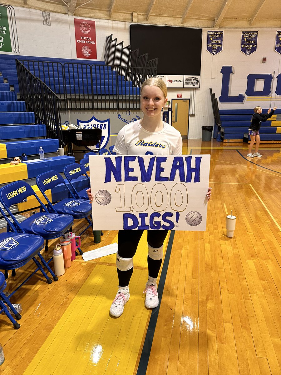 Congratulations Neveah Vacha on your 1,000 digs!! #NoLimits <a href="/neveah_vacha/">neveah vacha</a>